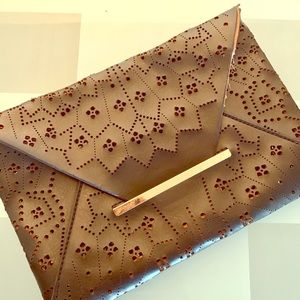 AUTHENTIC VINTAGE BCBGMAXAZARIA ENVELOPE CLUTCH